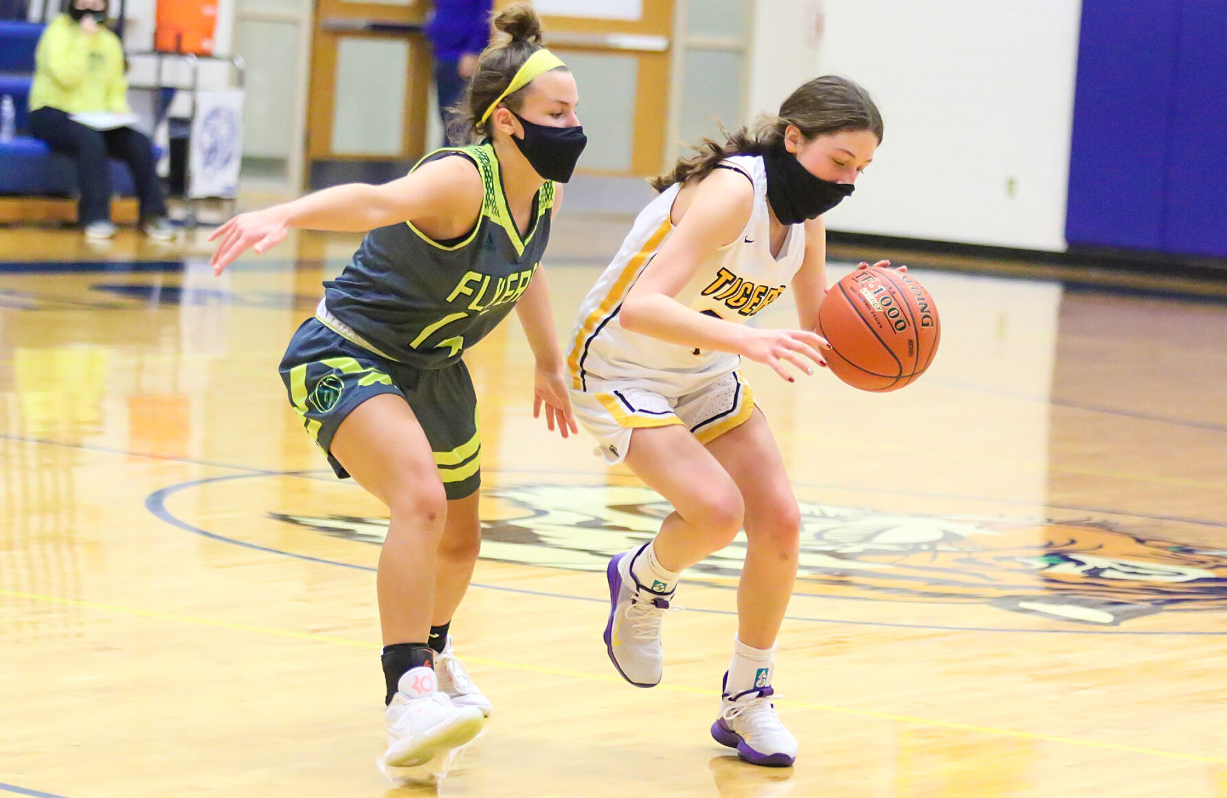 Lindbergh vs. Oakville girls basketball